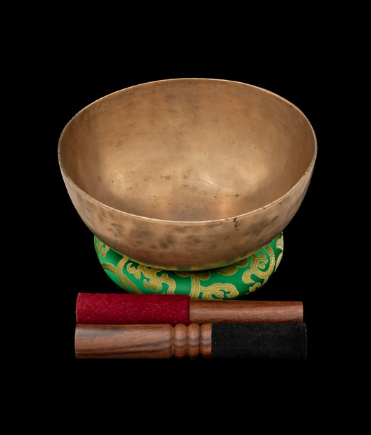 Antique Thadobati Singing Bowl  G# 105Hz (Near Concert Pitch) 8.125" A15873