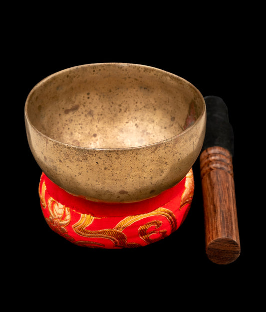 Antique Cup Thadobati Singing Bowl C5 526Hz 4.25" A16063