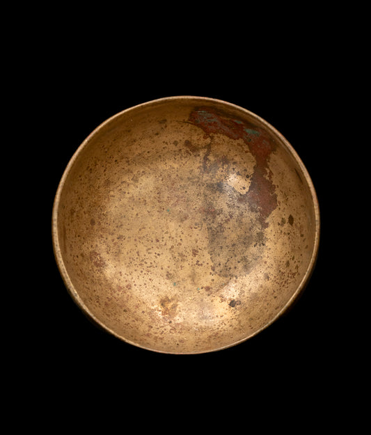 Antique Cup Thadobati Singing Bowl C5 526Hz 4.25" A16063