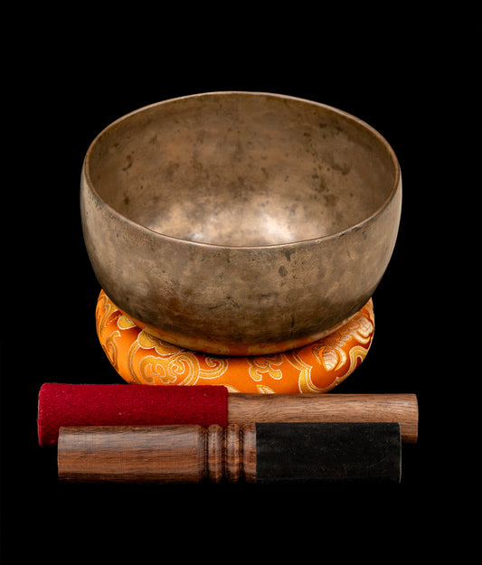 Antique Thadobati Singing Bowl A3 225Hz 7" A16078