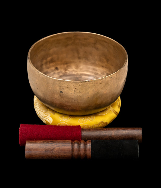Antique Thadobati Singing Bowl A3 217Hz 6 3/4" A16104