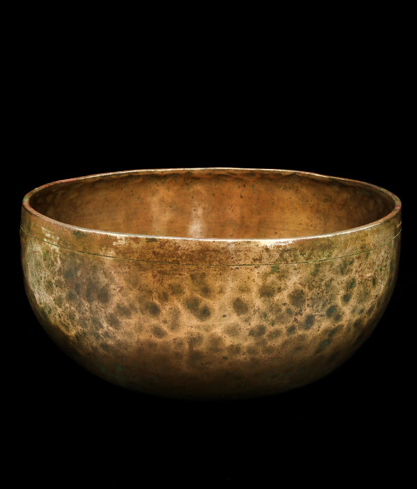 Antique Jambati Singing Bowl G2 98Hz (Near Concert Pitch) 11 1/2" A16114