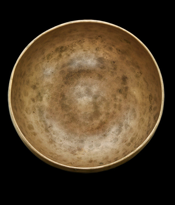 Antique Cobrebati Singing Bowl C#3 133Hz 7 1/2" A16193
