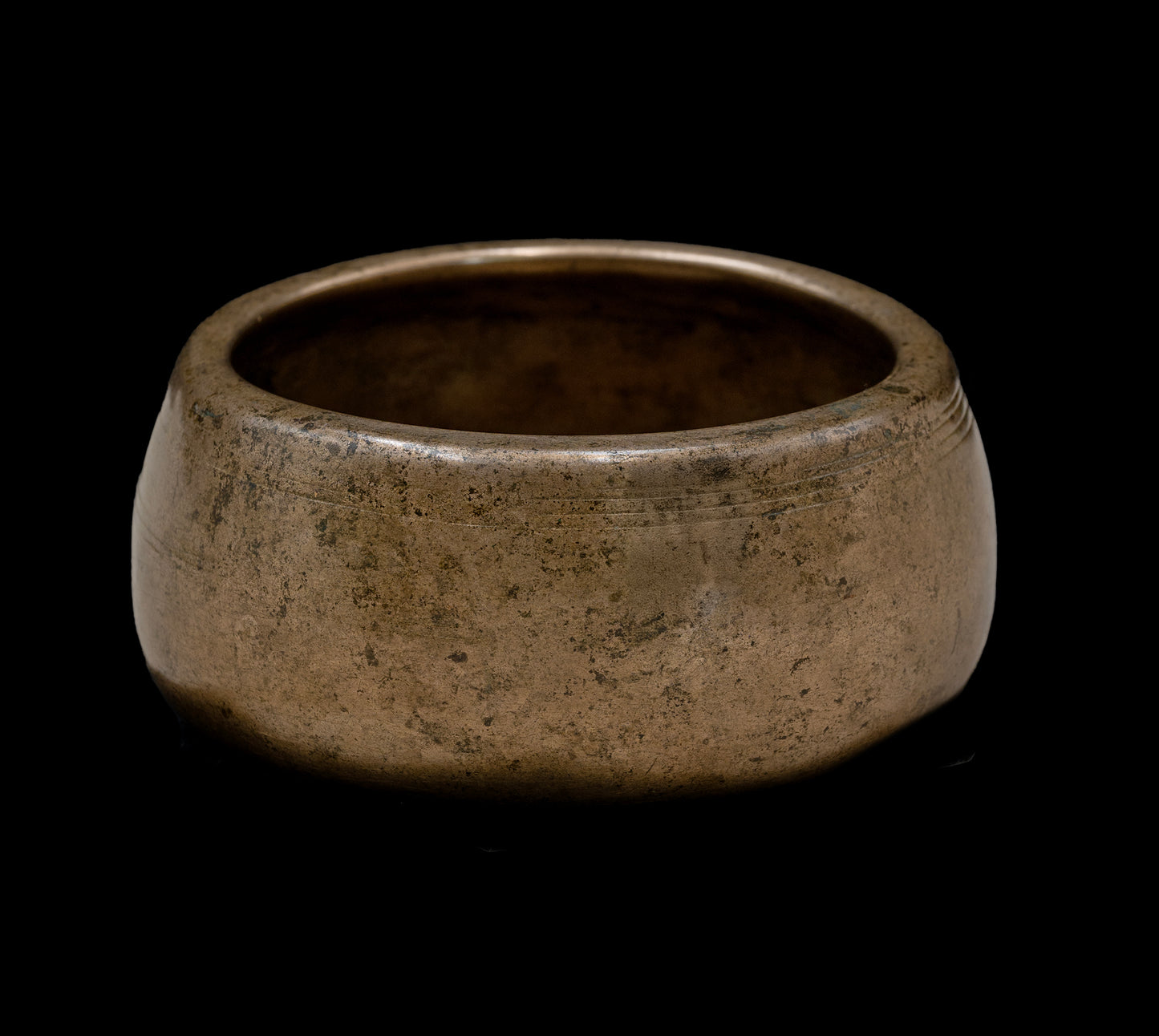 Antique Rare Mani Singing Bowl D6 1190Hz 4 1/2" A16288