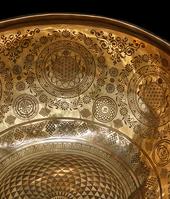 Etched Jambati Singing Bowl - F2 75Hz Concert Pitch 12" E16076