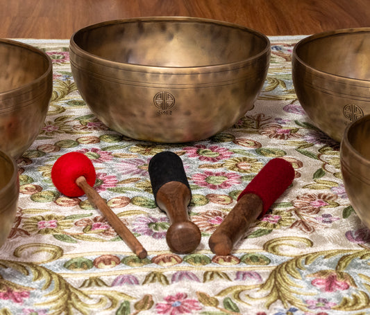 Pentatonic Full Moon Singing Bowl Set NS16194-01