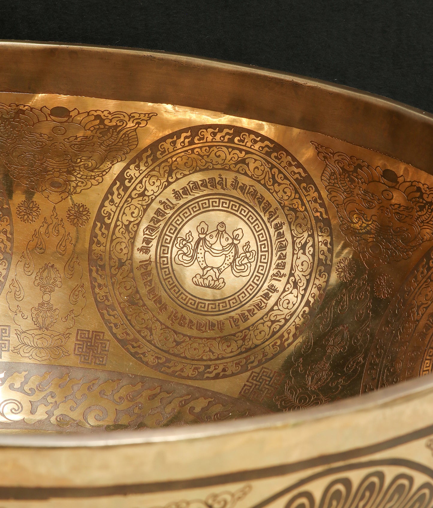 Etched Dragon Singing Bowl B1 62.8Hz 17 1/2" E16191