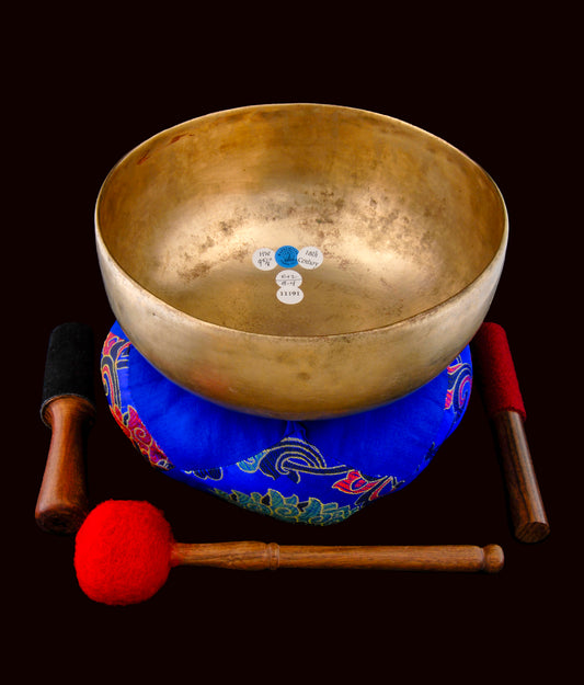 Consignment - Circa 18th C. Antique Singing Bowl B-4 / E+2 9 5/8" (formerly 11191)