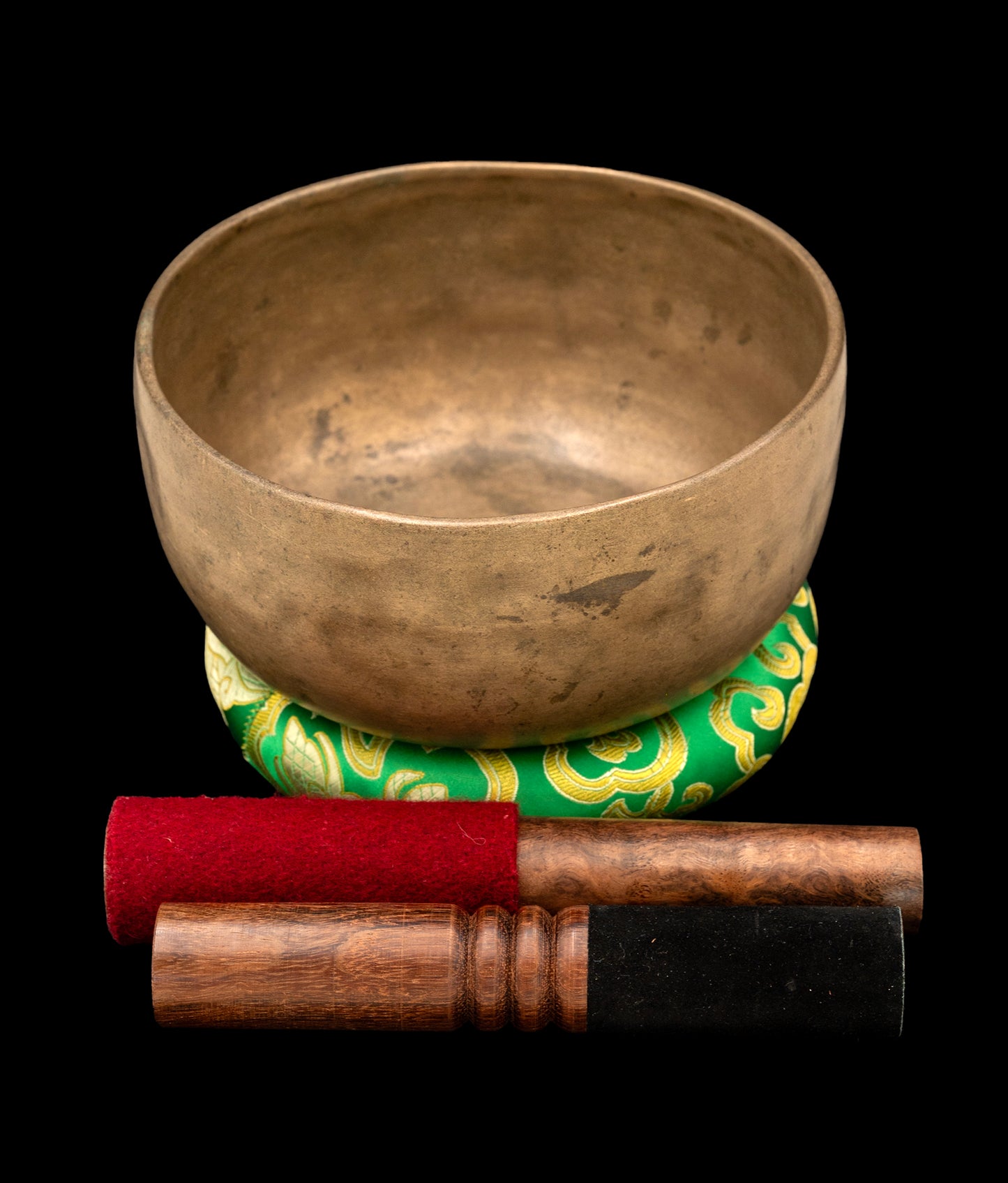 Antique Thadobati Singing Bowl A3 225Hz 7 1/4" A16081