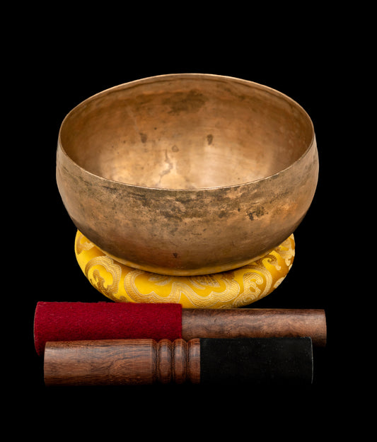 Antique Cobrebati Singing Bowl E4 330Hz 7.25" A16084