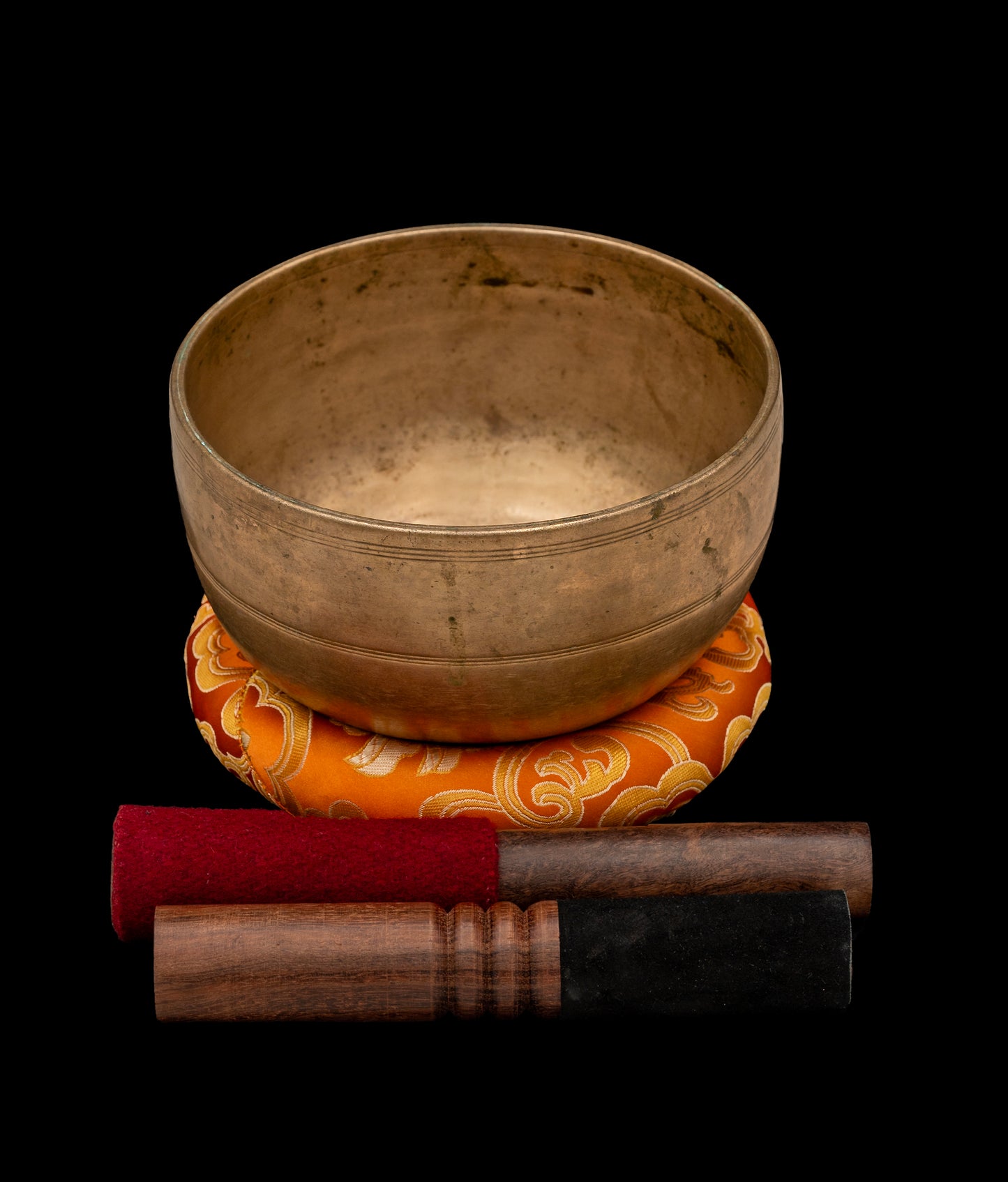 Antique Special Thadobati Singing Bowl B3 252Hz 6 1/2" A16090