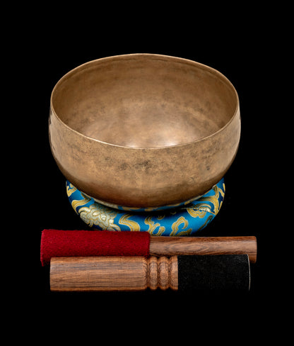 Antique Coprebati Singing Bowl A2 107Hz 7.25" A16106