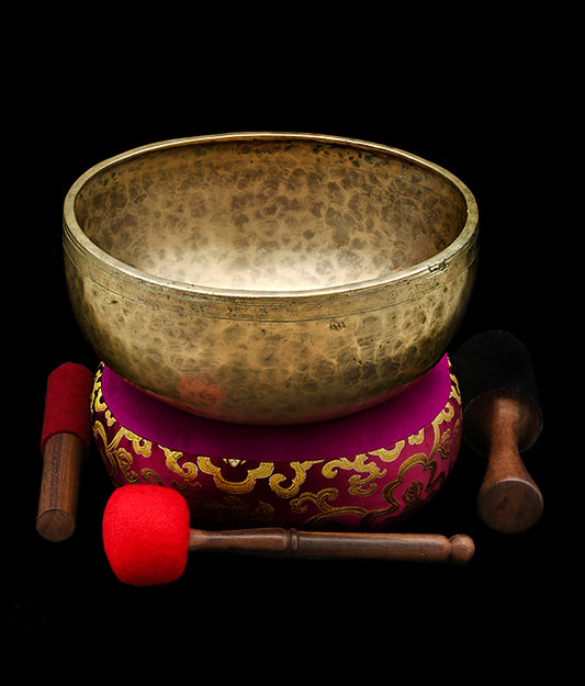 Antique Jambati Singing Bowl D3 143Hz 10 3/4" A16118