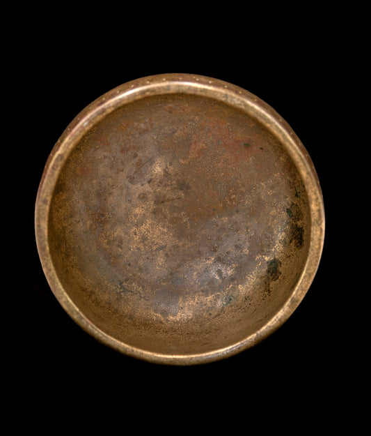 Antique Void Singing Bowl E5 678Hz 4 3/4" A16132