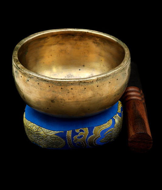 Antique Void Singing Bowl  D#5 613Hz (NCP) 5" A16139