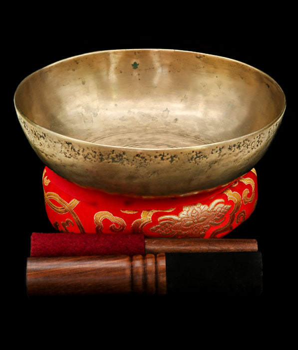 Rare Antique Manipuri Singing Bowl  A#2 115Hz  8 1/2" A16152