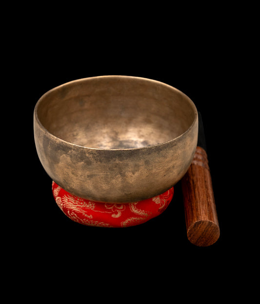 Antique Cup Thadobati Singing Bowl A4 440Hz (Near Concert Pitch) 4.25" A16155