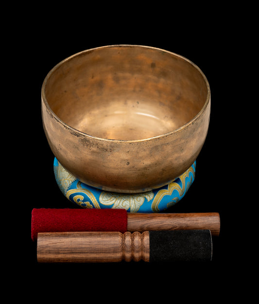 Antique Cobrebati Singing Bowl F 179Hz 7.25" A16159