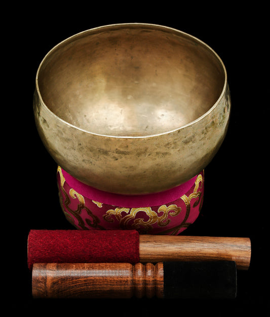 Antique Cobrebati Singing Bowl  B2 120Hz 7" A16175