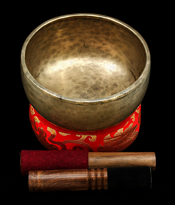 Antique Void Singing Bowl  E4 325Hz 7 3/4" A16180