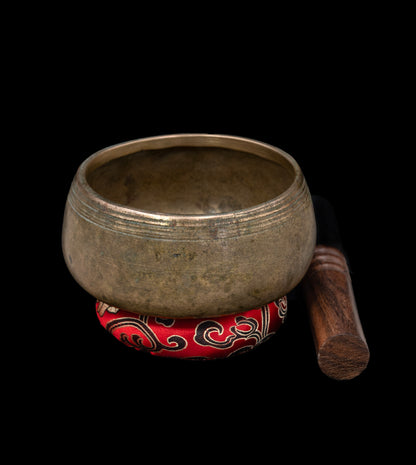 Antique Rare Mani Singing Bowl G5 779Hz 4 3/4" A16289