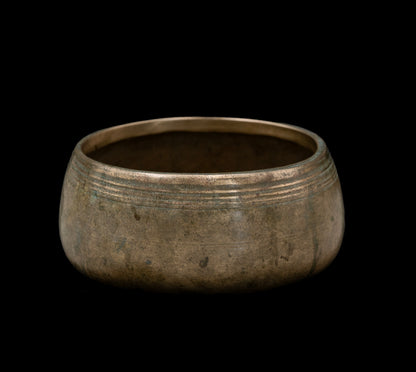 Antique Rare Mani Singing Bowl G5 779Hz 4 3/4" A16289