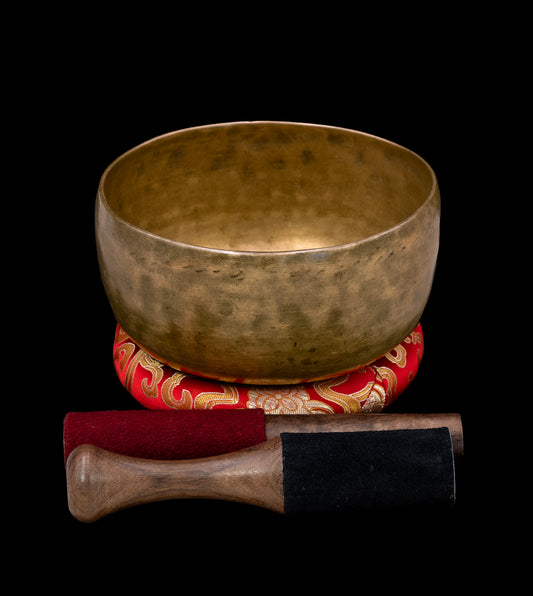 Antique Thadobati Singing Bowl G3 195Hz (NCP) 7" A16290