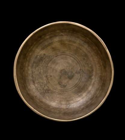 Antique Thadobati Singing Bowl B3 240Hz 7" A16292