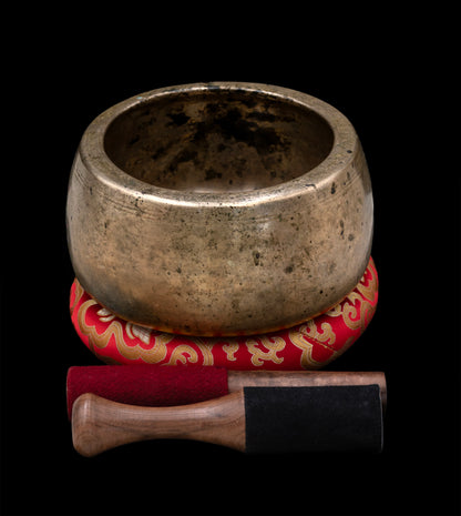 Antique Mani Singing Bowl F#5 741Hz (NCP) 7 1/4" A16295