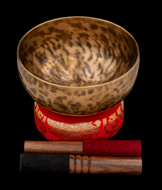 Tak-Series Singing Bowl (Thadobati) - G3 193Hz 7 1/4" N15967