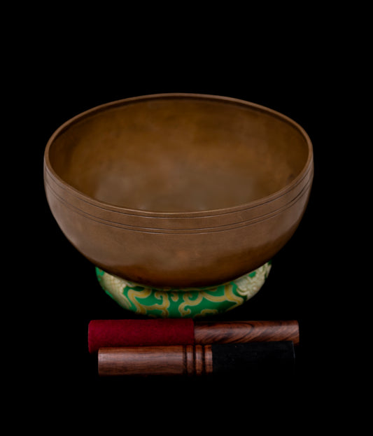 New Green Antique Finish Mahakala Singing Bowl A2 106Hz 10 1/4" N16490