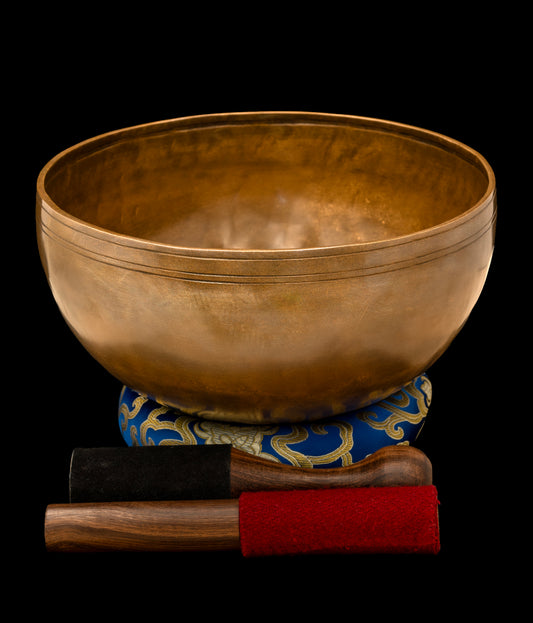 New Release: Antique Finish Mahakala Singing Bowl A2 108Hz 10" N16492