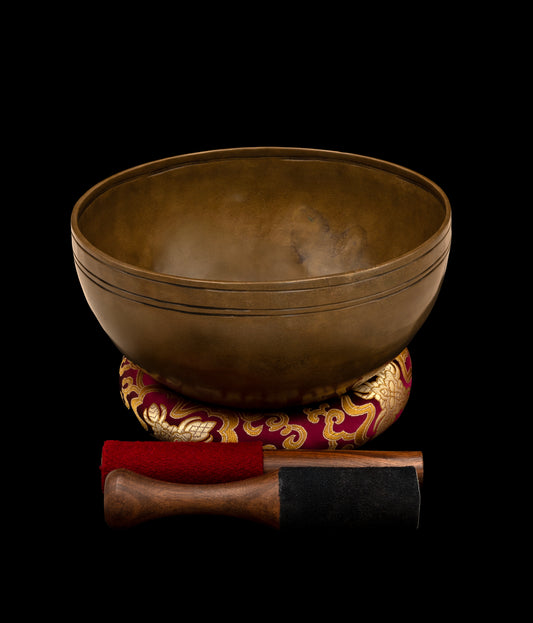 New Green Antique Finish Mahakala Singing Bowl A2 111Hz (NCP)  9 3/4" N16501